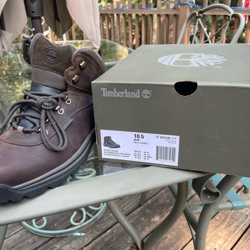 NIB Men’s 10.5 Timberland White Ledge Waterproof Mid Hiker, never worn